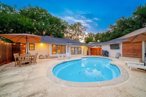 2514 Pine Village Drive Houston TX 77080