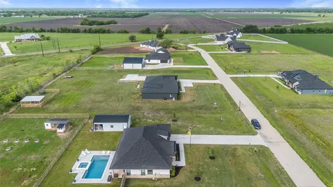 5119 Sophie Slanksy Way Sealy TX 77474