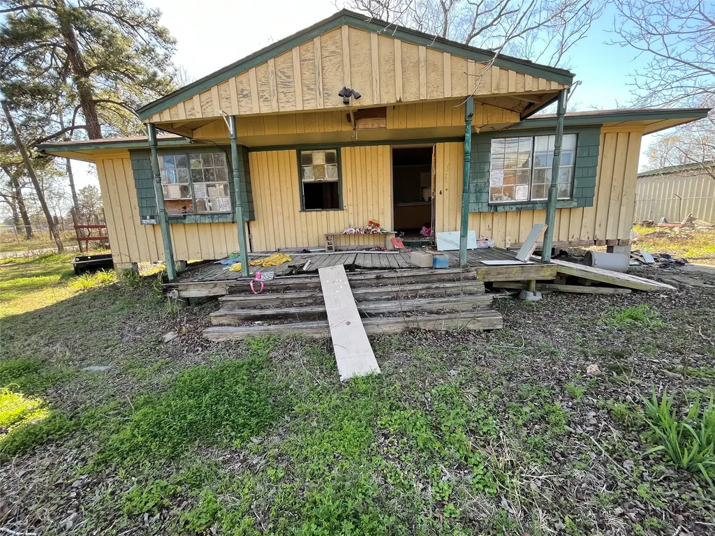 1251 Beach Airport Road Conroe TX 77301