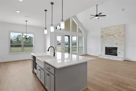 1819 Rymal Ranch Road Alvin TX 77511