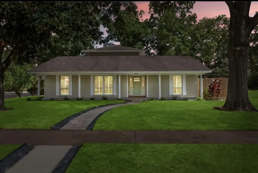 5026 Saxon Drive Houston TX 77092