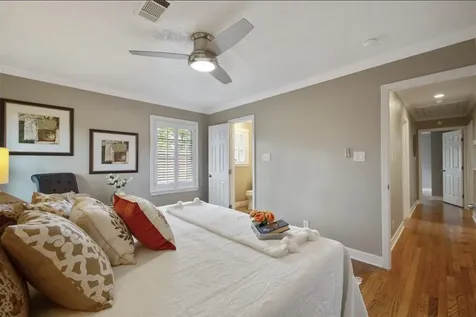 5026 Saxon Drive Houston TX 77092
