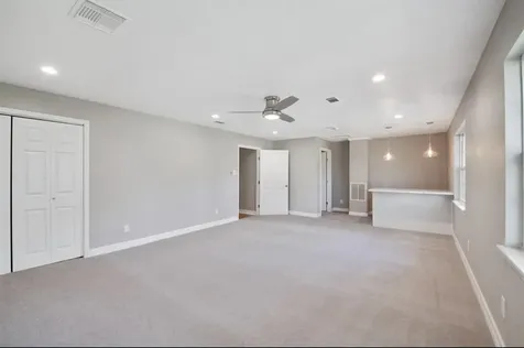 5026 Saxon Drive Houston TX 77092