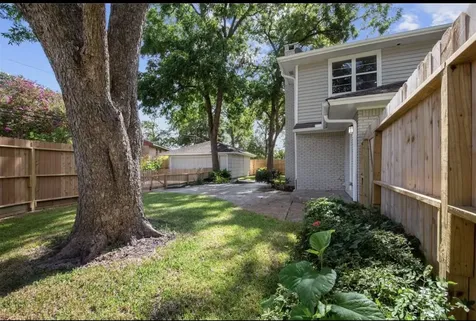 5026 Saxon Drive Houston TX 77092