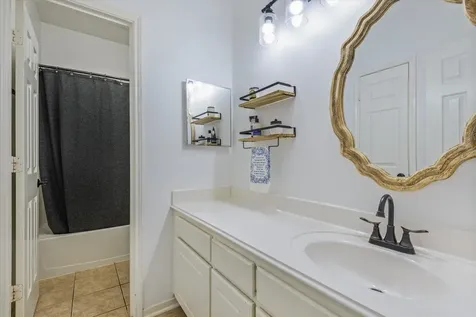 5135 Candlewood Drive League City TX 77573