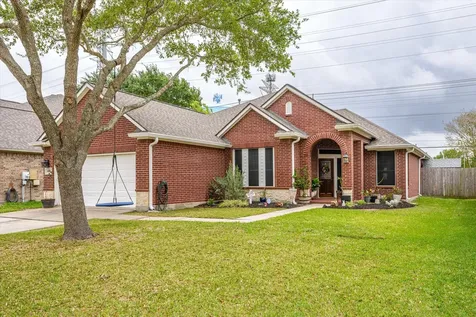 5135 Candlewood Drive League City TX 77573