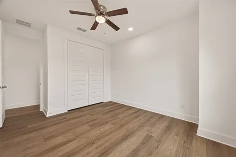 1502 Hussion Street Houston TX 77003