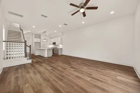 1502 Hussion Street Houston TX 77003