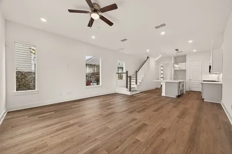 1502 Hussion Street Houston TX 77003