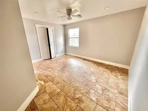 914 Bunton Street Houston TX 77009