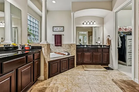 13909 N Lake Branch Lane Houston TX 77044