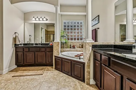 13909 N Lake Branch Lane Houston TX 77044