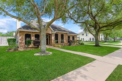 2833 Trevino Court Friendswood TX 77546