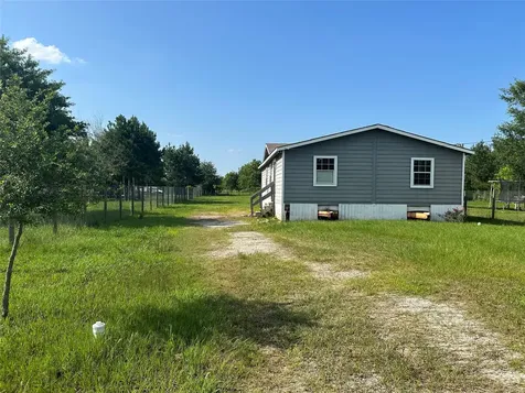 506 County Road 5015 Cleveland TX 77327