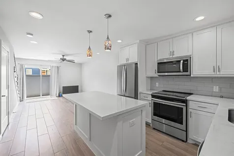 525 11th Street 3 Galveston TX 77550
