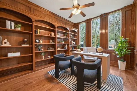 4711 Welford Drive Bellaire TX 77401