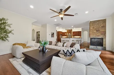 4711 Welford Drive Bellaire TX 77401
