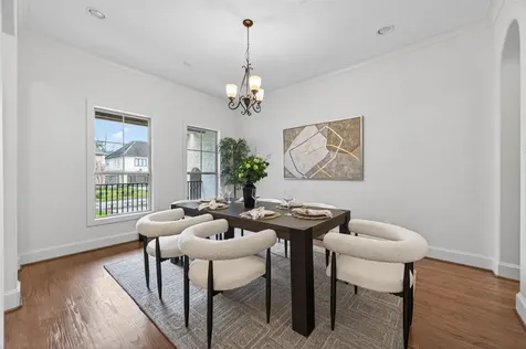 4711 Welford Drive Bellaire TX 77401