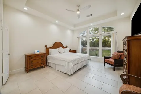 532 Carrell Street Tomball TX 77375