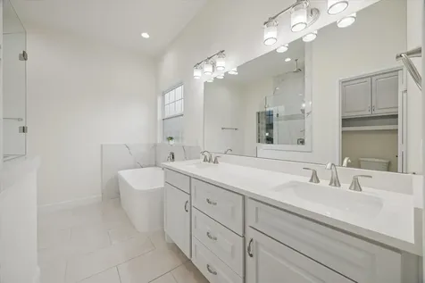 532 Carrell Street Tomball TX 77375