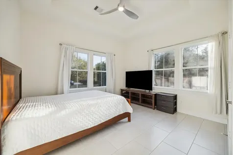 532 Carrell Street Tomball TX 77375