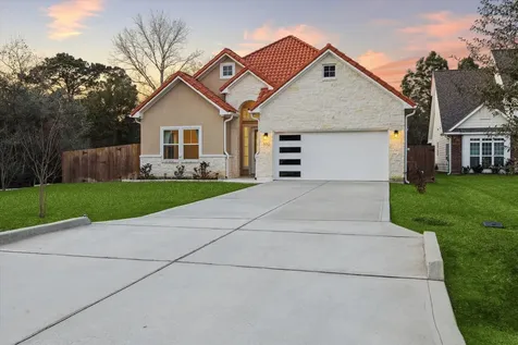 532 Carrell Street Tomball TX 77375