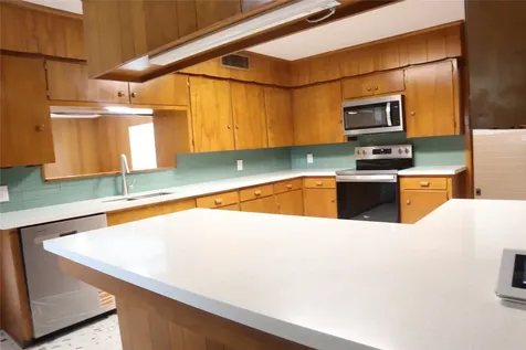 1903 Evergreen Lane La Marque TX 77568
