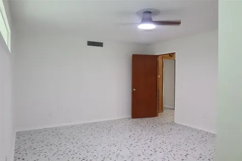 1903 Evergreen Lane La Marque TX 77568