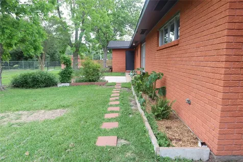 1903 Evergreen Lane La Marque TX 77568