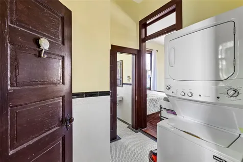 2002 Ave K Galveston TX 77550