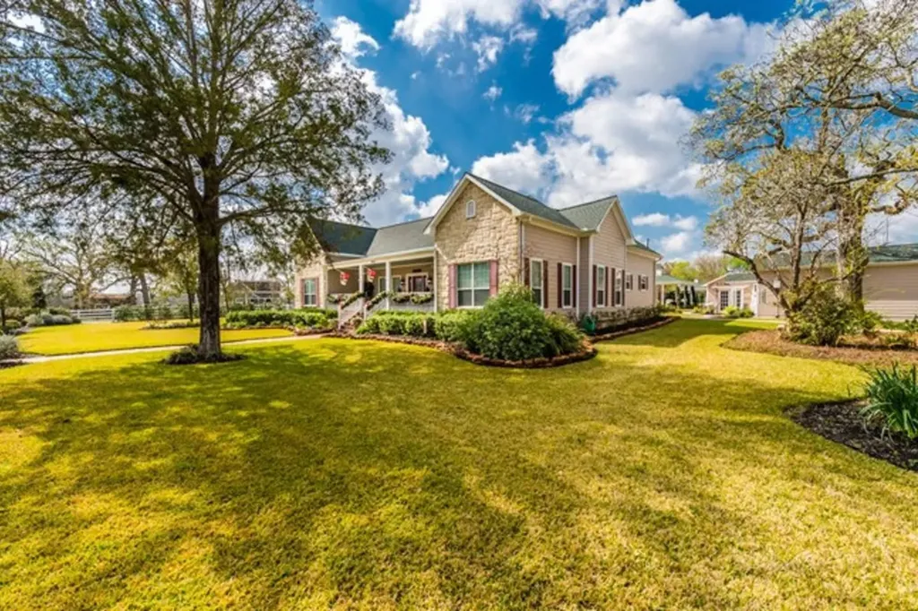 9500 Mayfield - Main House Shiro TX 77876