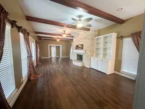 9500 Mayfield - Main House Shiro TX 77876