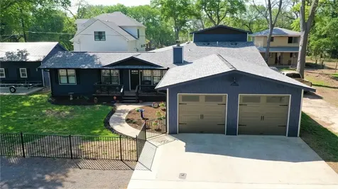 1011 Timber Elm Seguin TX 78155