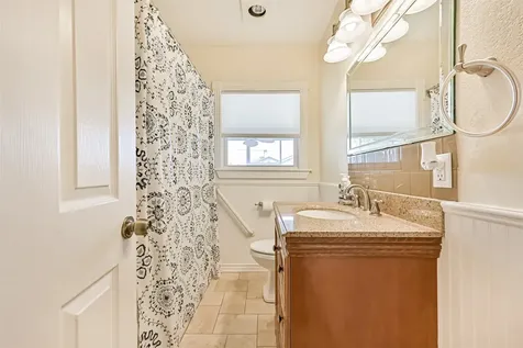 4817 Alamo Drive Galveston TX 77551