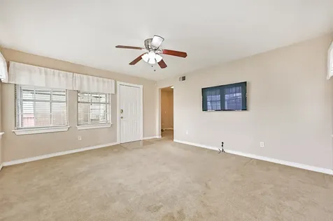 4817 Alamo Drive Galveston TX 77551