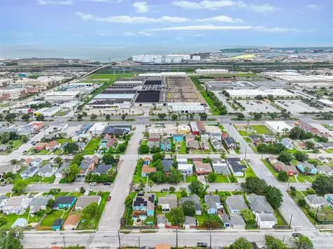 4817 Alamo Drive Galveston TX 77551