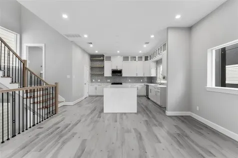 1122 W 16th Street B Houston TX 77008