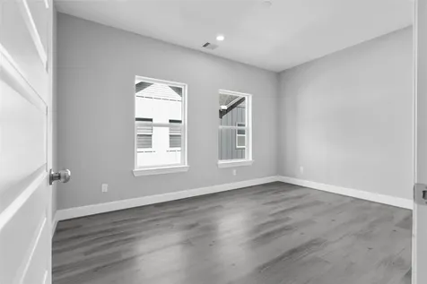 1122 W 16th Street B Houston TX 77008