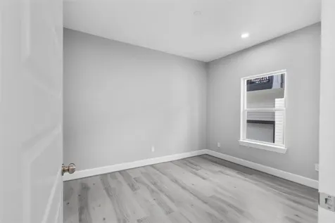 1122 W 16th Street B Houston TX 77008