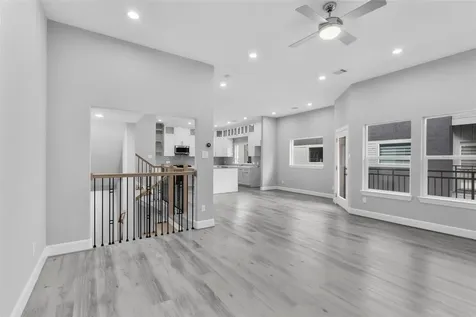 1122 W 16th Street B Houston TX 77008