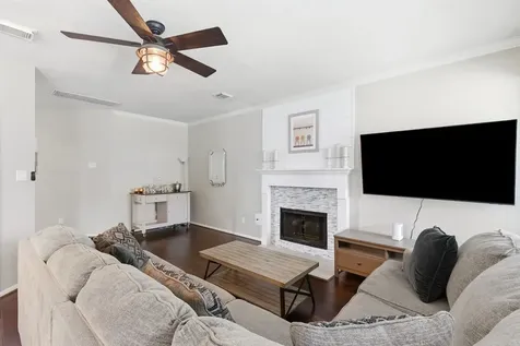 3820 Lake View Drive Pearland TX 77581