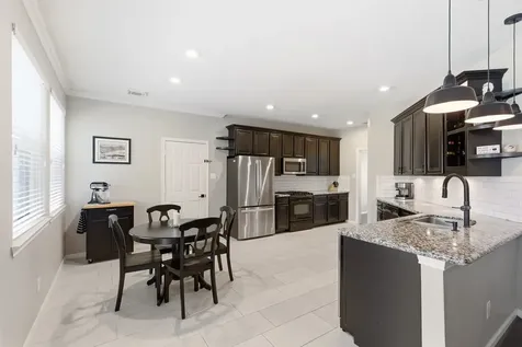 3820 Lake View Drive Pearland TX 77581