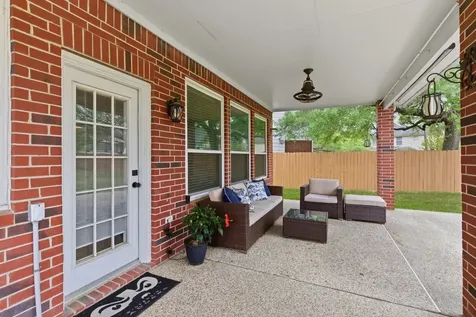 3820 Lake View Drive Pearland TX 77581