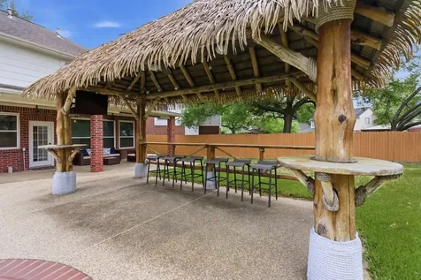 3820 Lake View Drive Pearland TX 77581
