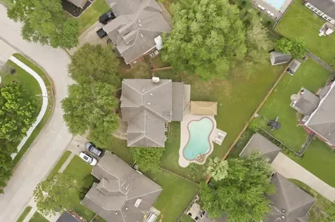 3820 Lake View Drive Pearland TX 77581