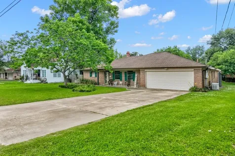6831 Howe Street Groves TX 77619
