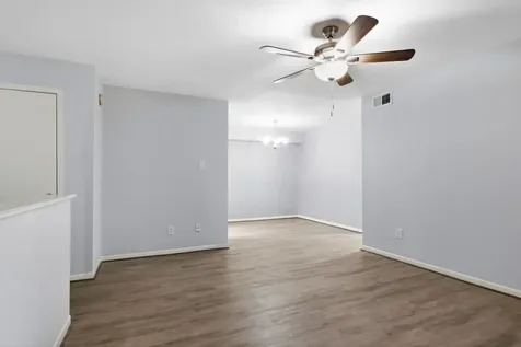 2744 Briarhurst Drive 49 Houston TX 77057