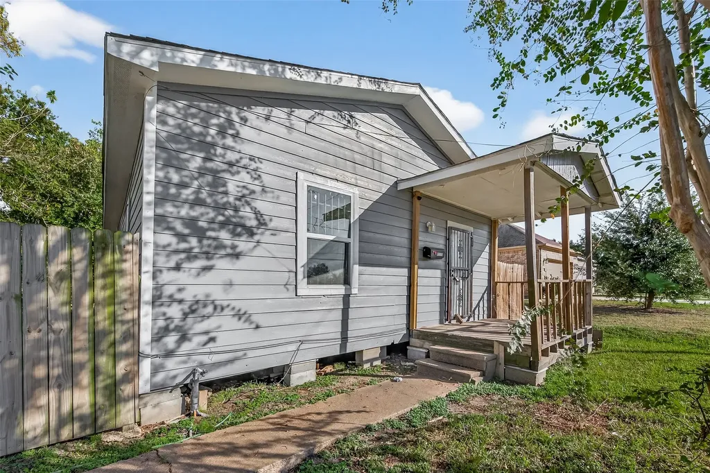 8211 Parnell Street Houston TX 77051