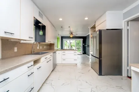 3927 Pleasant Valley Drive Missouri City TX 77459