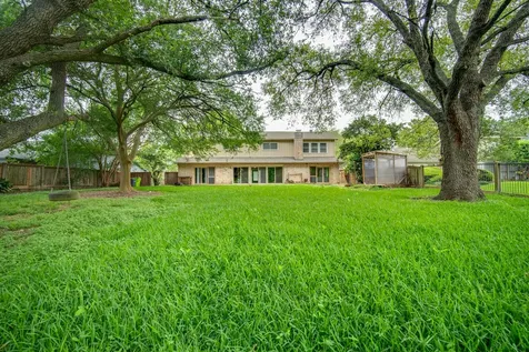 3927 Pleasant Valley Drive Missouri City TX 77459